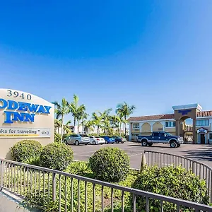 ** Motel Rodeway & United States
