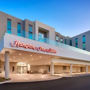 *** Hotel Hampton & Convention Center United States